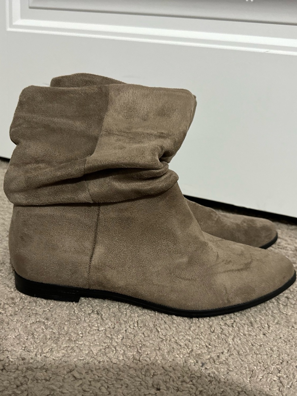 Cute Unionbay size 8 tan taupe Sloane faux suede pull on slouch boots new